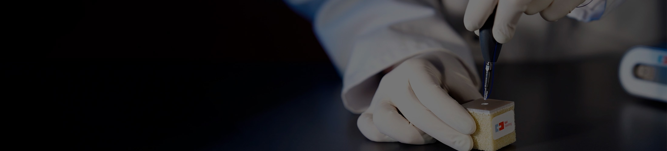 Veterinary clinics and individual surgeons who wish to offer VetWelding®  products must first complete a training; this can be done in your clinic or at a VetWelding seminar in Zurich. Veterinary clinics and individual surgeons who wish to offer VetWelding®  products must first complete a training; this can be done in your clinic or at a VetWelding seminar in Zurich.